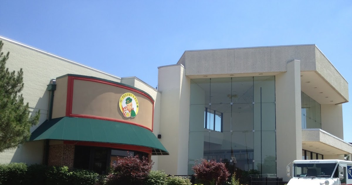 Exterior of Jamestown Mall (2004)