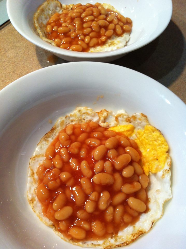 Samantha's Kitchen 简单西式早餐 Baked Bean Egg