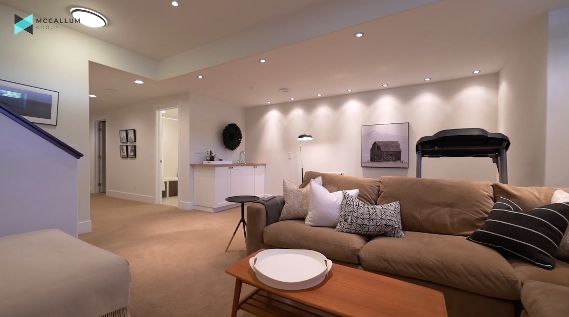 26 Interior Design Photos vs. 1903 26 Ave SW, Calgary, AB Home Tour