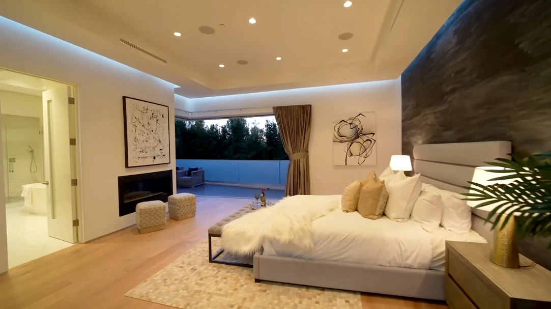 49 Interior Design Photos vs. 315 S Mansfield Ave, Los Angeles, CA Luxury Home Tour