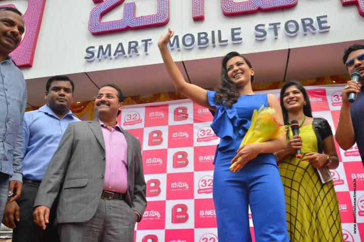 Catherine Tresa launches B New Mobile Store at Eluru