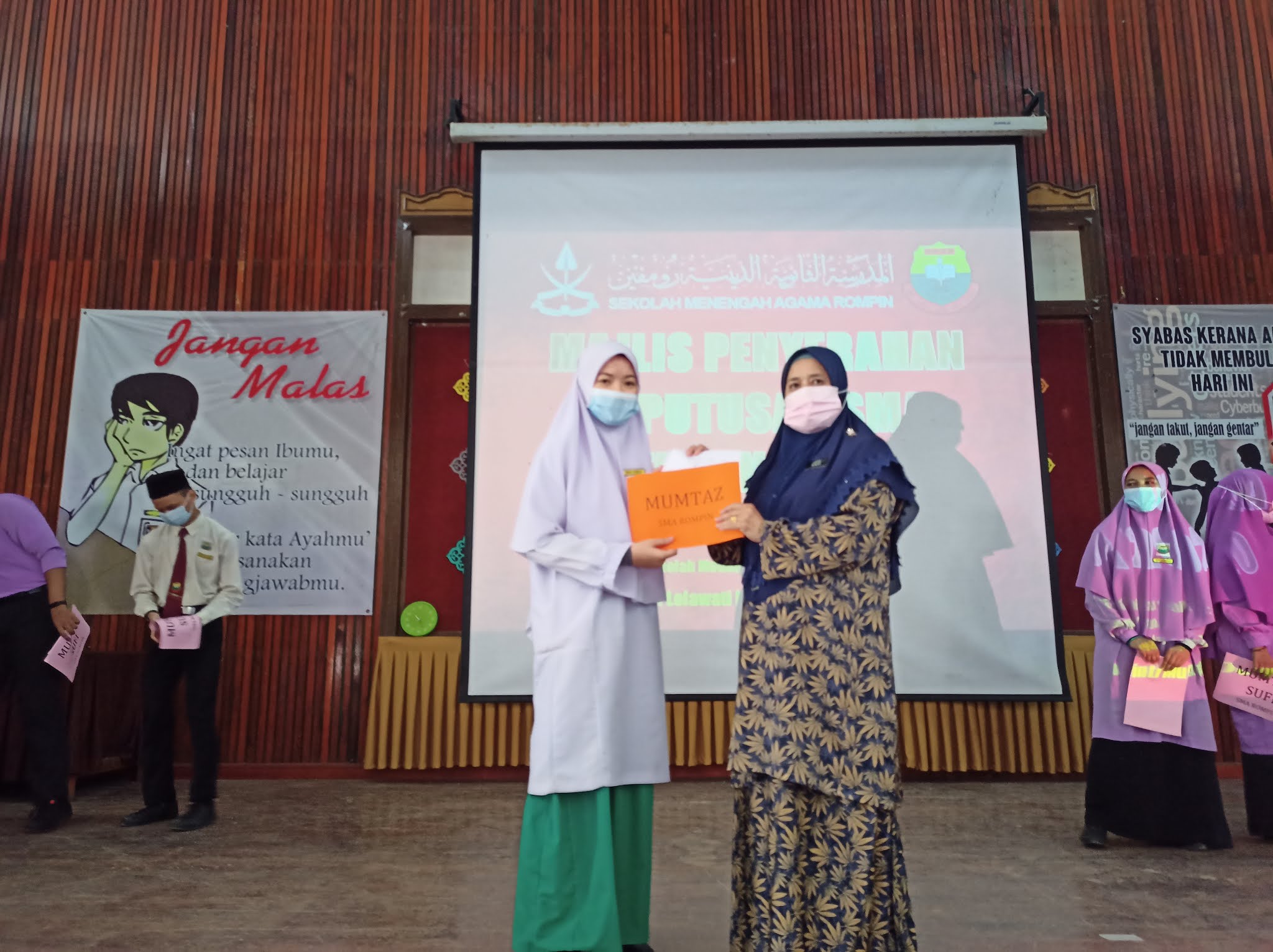 SEKOLAH MENENGAH AGAMA ROMPIN PAHANG: MAJLIS PENYERAHAN KEPUTUSAN SMA ...