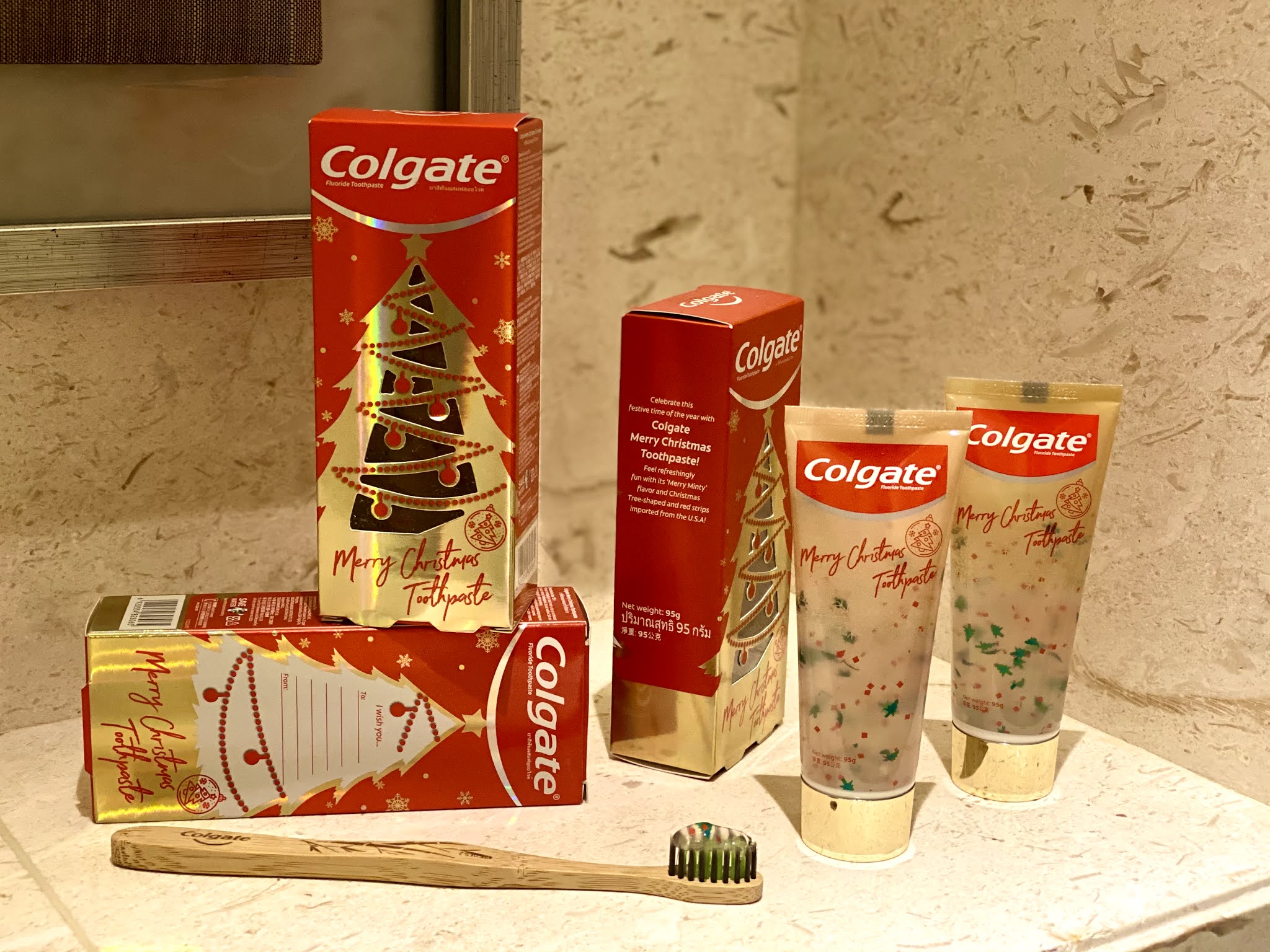 Give the Gift of a Colgate Smile this Season with Colgate Christmas