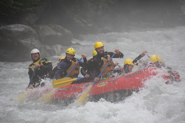 Interlaken, Lakes, Lake, Thun, Brienz, Bike, things to do on the lake, History, villages, Switzerland, Aare, river, Lutschine, rafting, walking, hiking, paragliding, beautiful, scenic, Giessbach Falls, kayak, paddleboard, canoe, surfing, wake surf, wakeboard, tubbing, banana, jetboat, things to do in Interlaken, rainy day, Swimming, lido, pool, wild swim, alps, Swiss, Bern, Eiger, Jungfrau, rapids, 