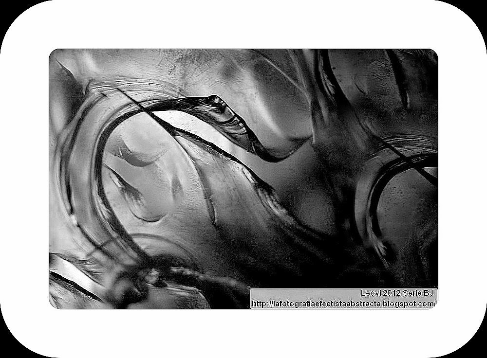 Foto Abstracta 3056 Frontera transparente que me ofreces la vida - Transparent border that provides me the life Foto Abstracta 3056 Frontera transparente que me ofreces la vida - Transparent border that provides me the life