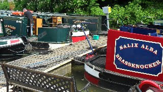 Using Canal Holiday Guides to Make Your Narrowboat Holiday Run Smoothly