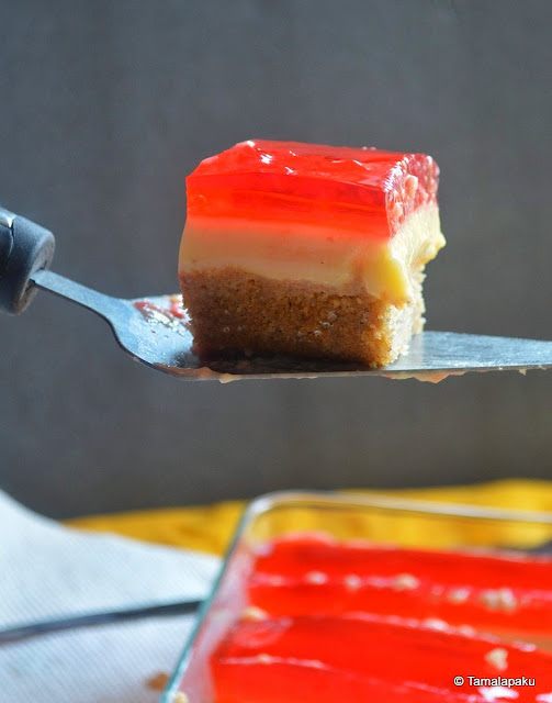 Trifle Pudding with Banana Muffin Crumbs