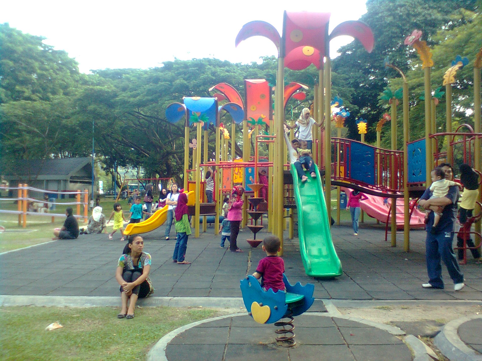 What's in the MIND is what I THOUGHT......: Suasana Di Taman Tasik Shah