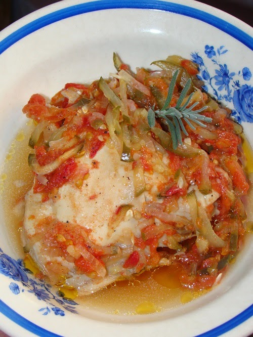 Friptura de pui cu rosii si castraveti - la punga