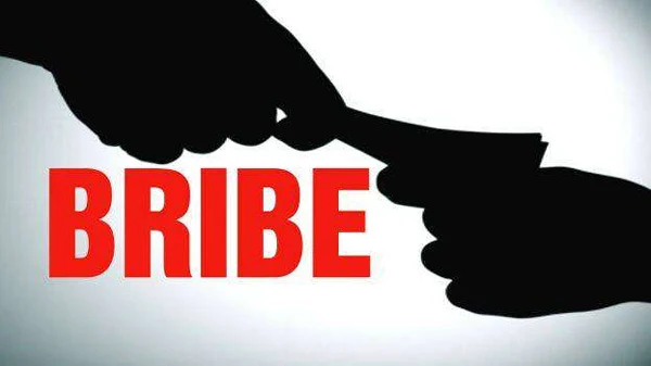 News, Kerala, palakkad, Police, Bribe Scam, Arrested, Police Officer Arrested in Bribery Case