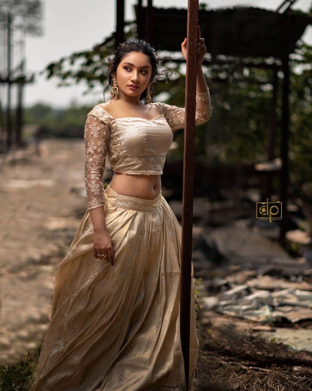Actress Raveena Daha in Beautiful Bridal Photos Raveena-daha-16