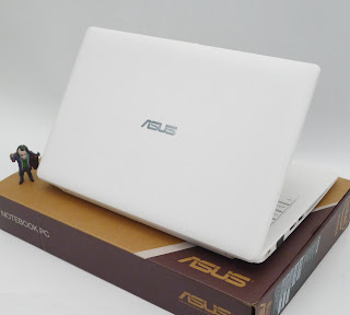 ASUS X200M ( Intel N2830 ) Fullset