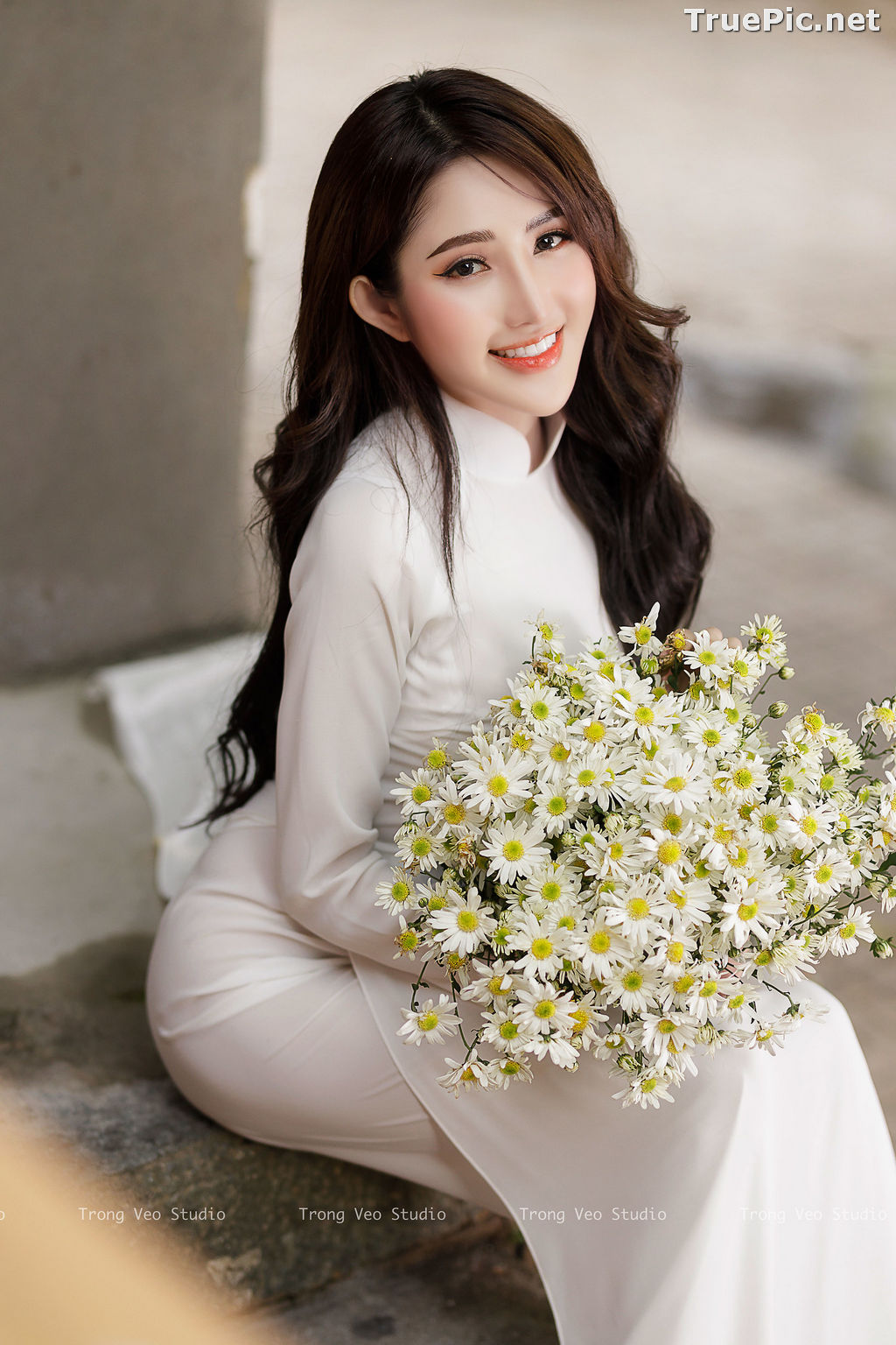 Image The Beauty of Vietnamese Girls with Traditional Dress (Ao Dai) #3 - TruePic.net - Picture-1