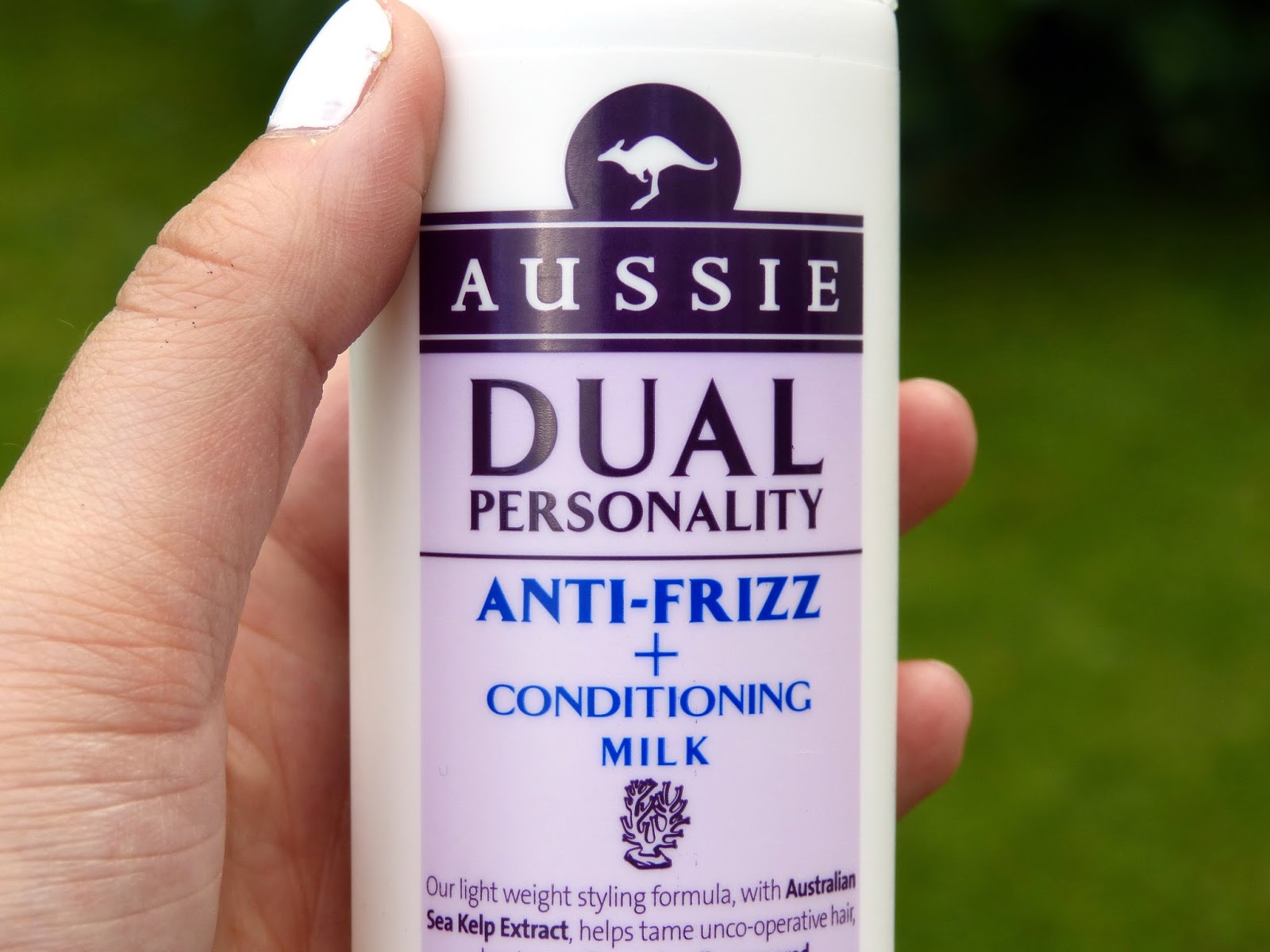 Aussie Dual Personality anti-frizz & conditioning milk