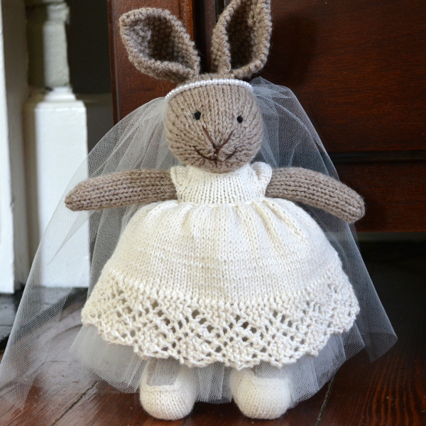 cozy birdhouse | bride bunny