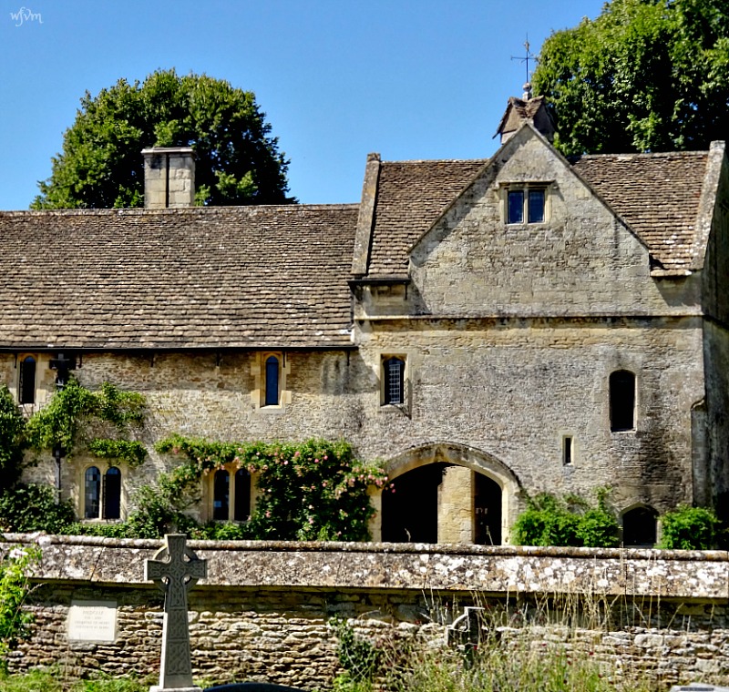 medieval manor tour