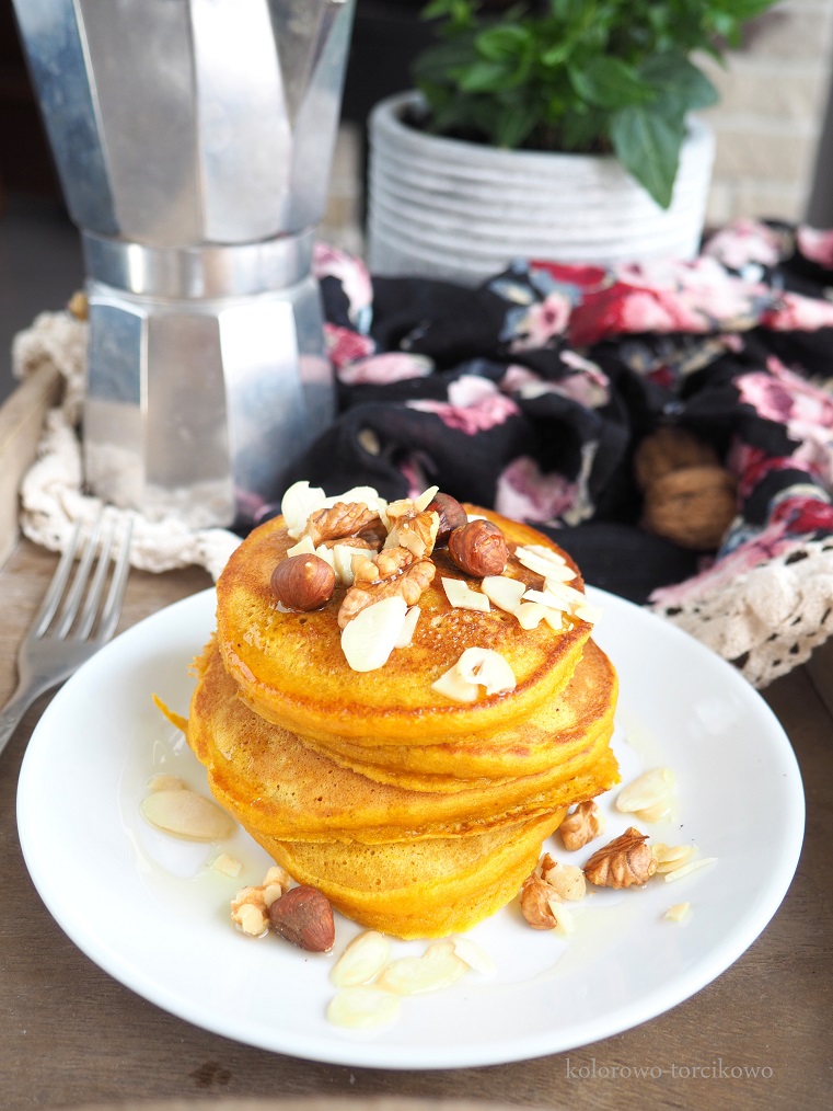 Marchewkowe pancakes kolorowotorcikowo