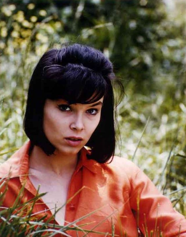 30 Wonderful Color Photographs of a Young and Sexy Yvonne Craig in the