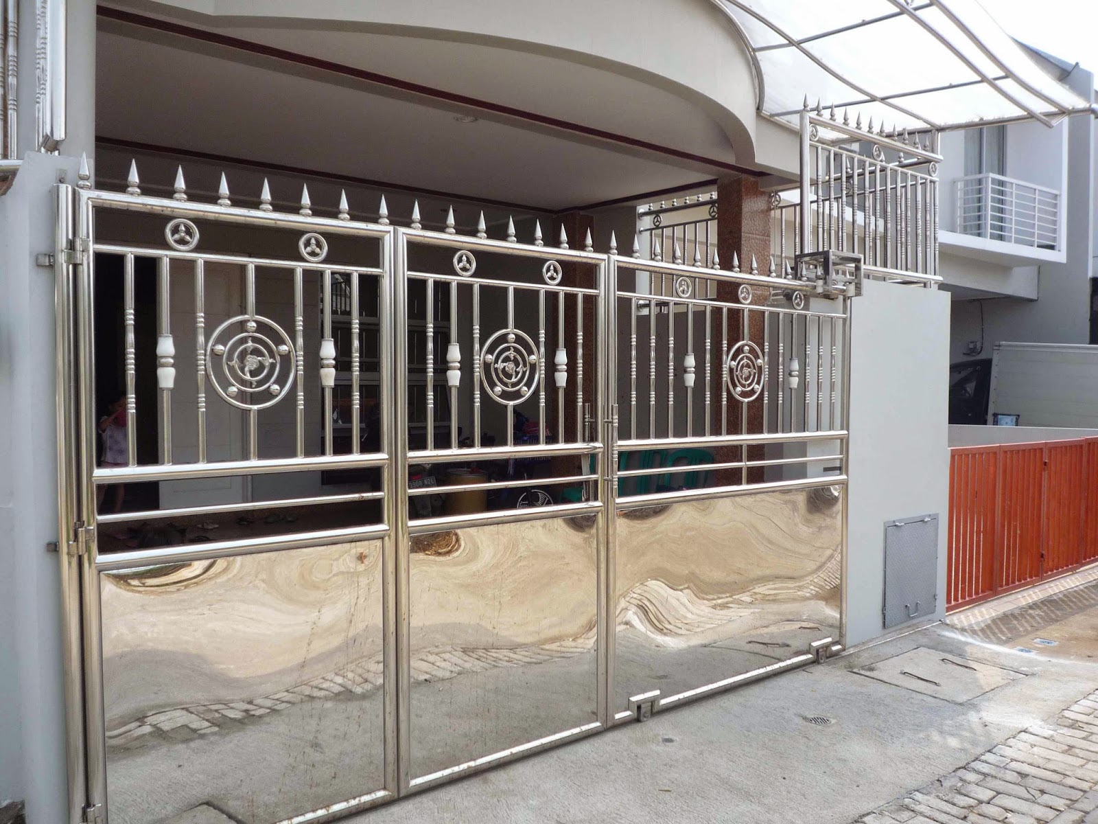 Contoh Desain Stenlis Steel Pipa Pagar - Desain Interior Exterior