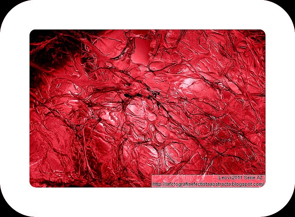 Foto Abstracta 3101 Tu corazón ya vive en mi cerebro - Your heart already lives in my brain Foto Abstracta 3101 Tu corazón ya vive en mi cerebro - Your heart already lives in my brain