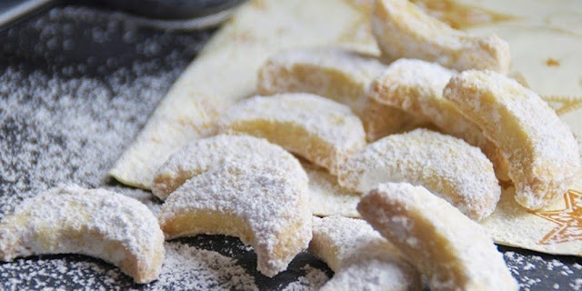  Sebentar lagi moment yang paling di tunggu 4 Resep Kue Putri Salju Spesial, Tanpa Harus Membeli  Mahal-mahal