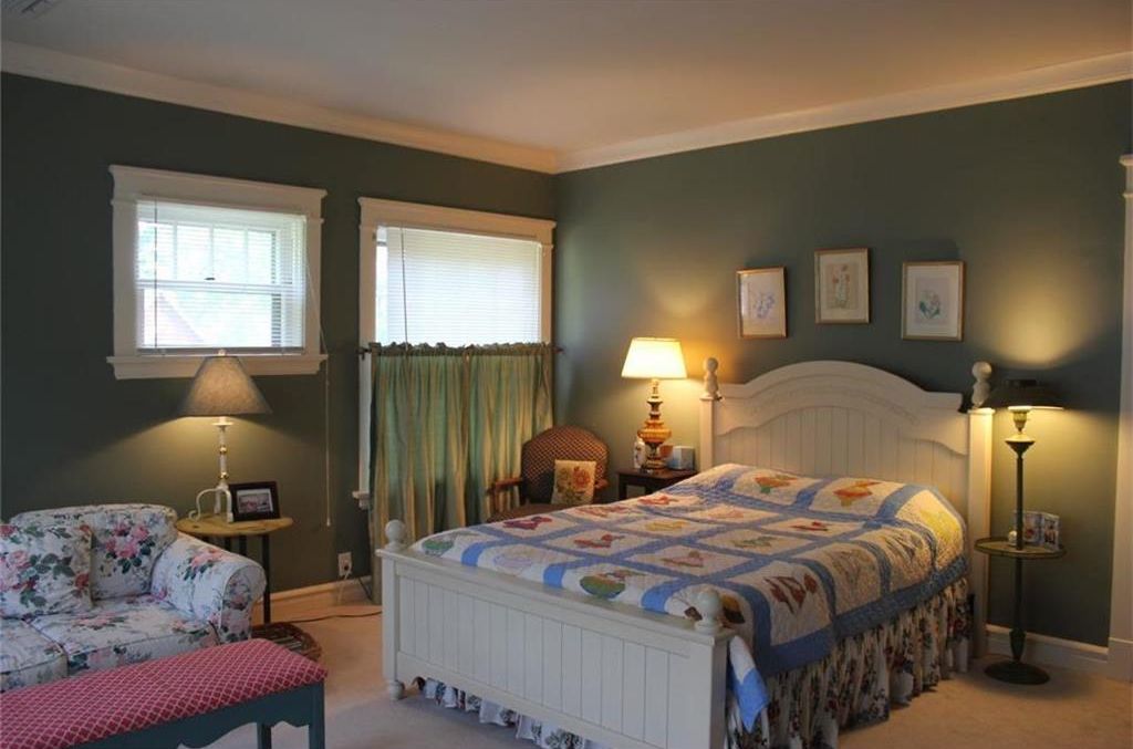 Sweet House Dreams 1876 Colonial Revival in Atchison, Kansas