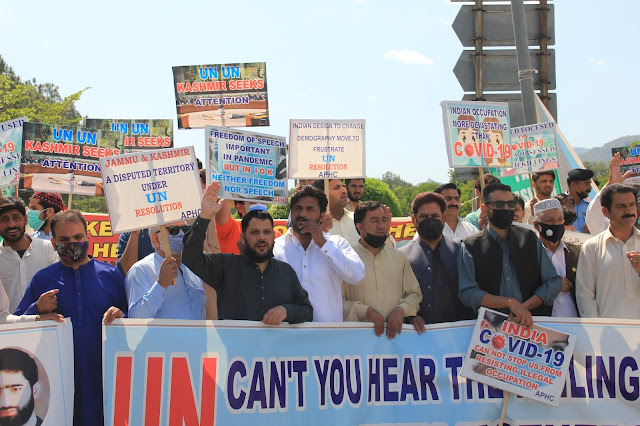 APHC protest in front of Faisal Mosque Islamabad: Pictures