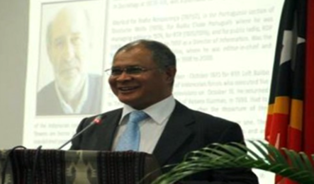 DEPUTADU TENGKI DEKOR KONSTITUISAUN NO REJIMENTU PN