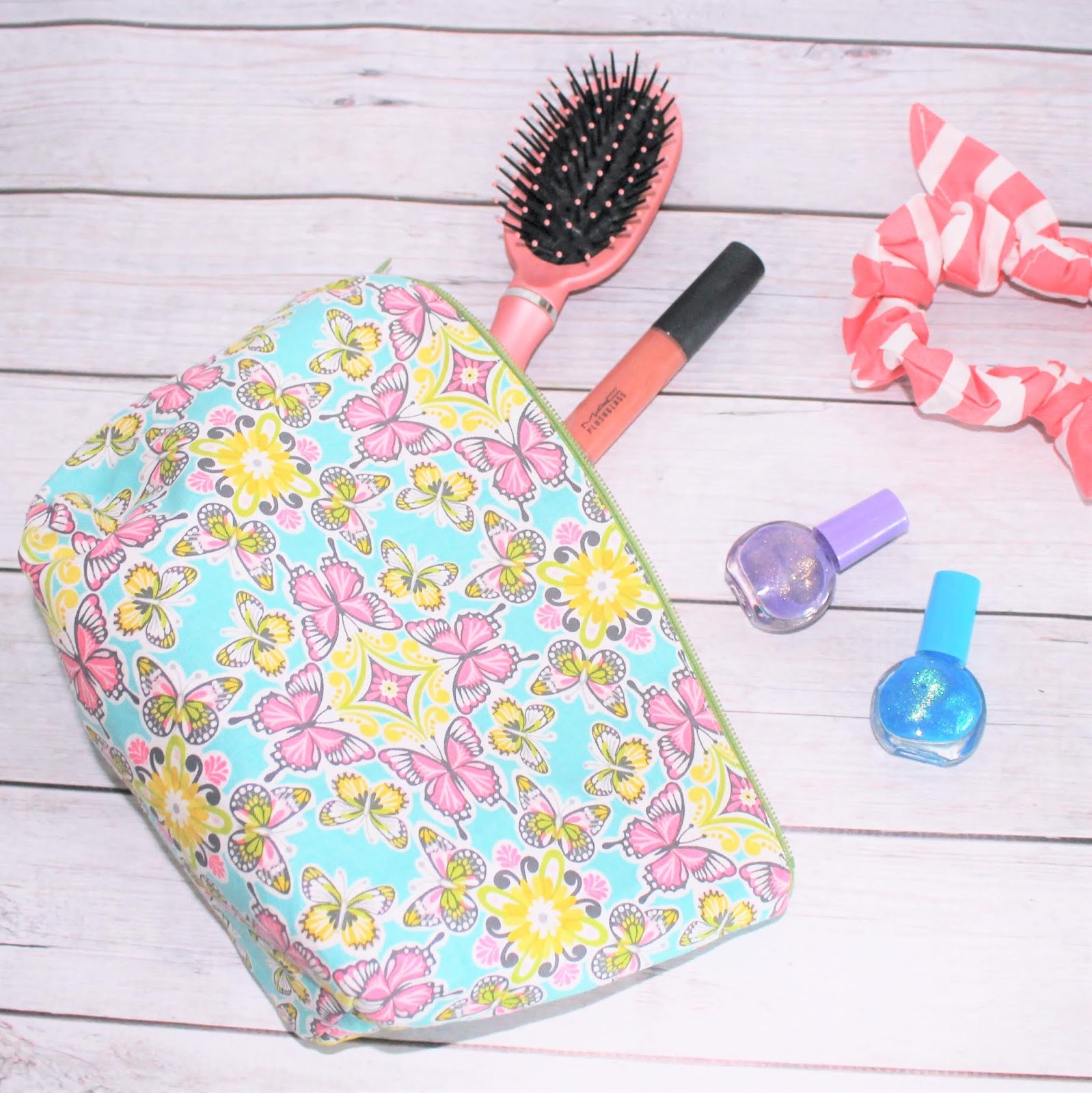 Quick zipper pouch tutorial free cosmetic bag pattern sew simple home