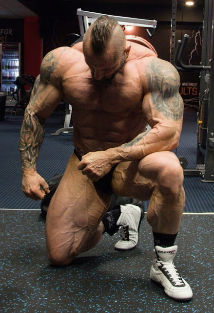 Big Muscular Chests Bodybuilders , Perfect !