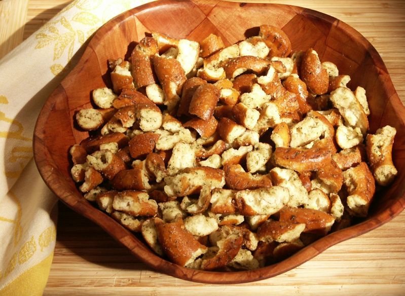 Moveable Feasts: Super Bowl Eats II: Seasoned Pretzels