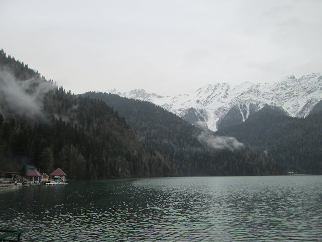 El Lago Ritsa es una de las maravillas naturales de Abjasia