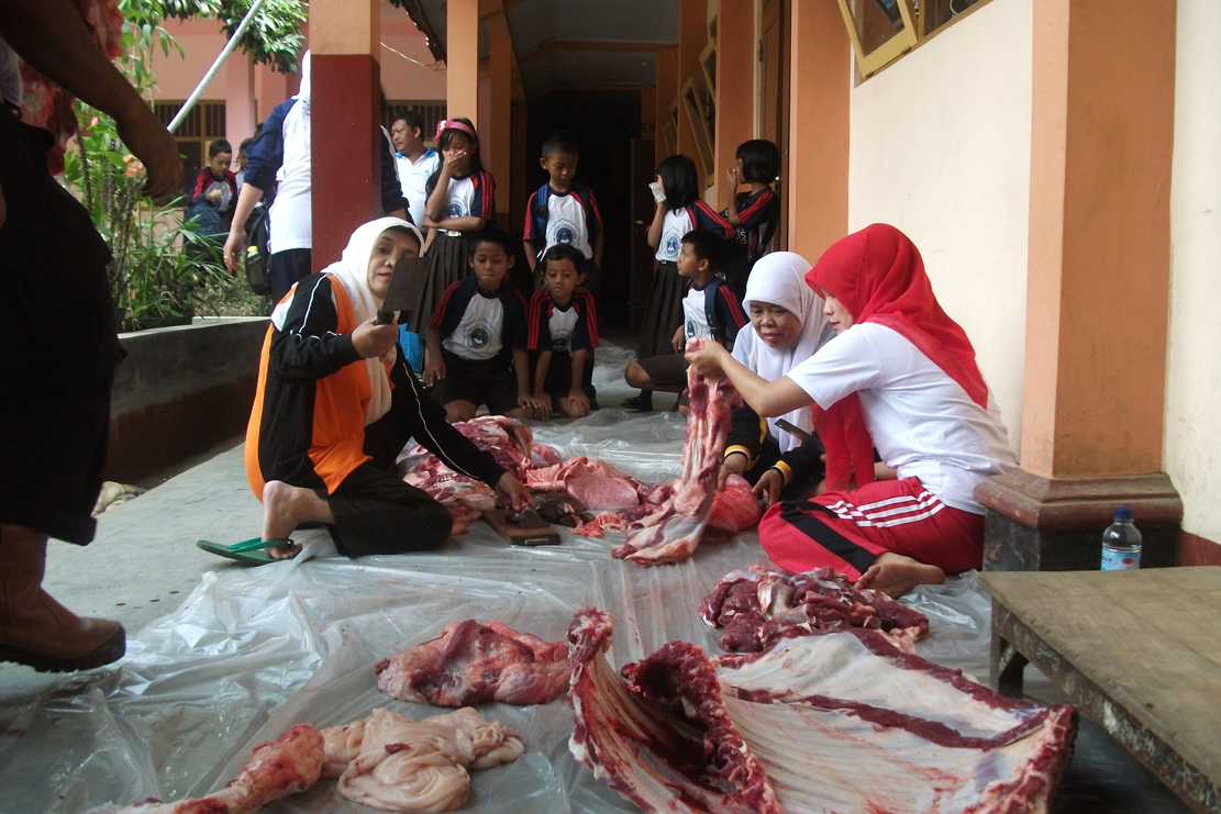 Bintang 1945: Siswa SDN 1 Krandegan Latihan Berqurban