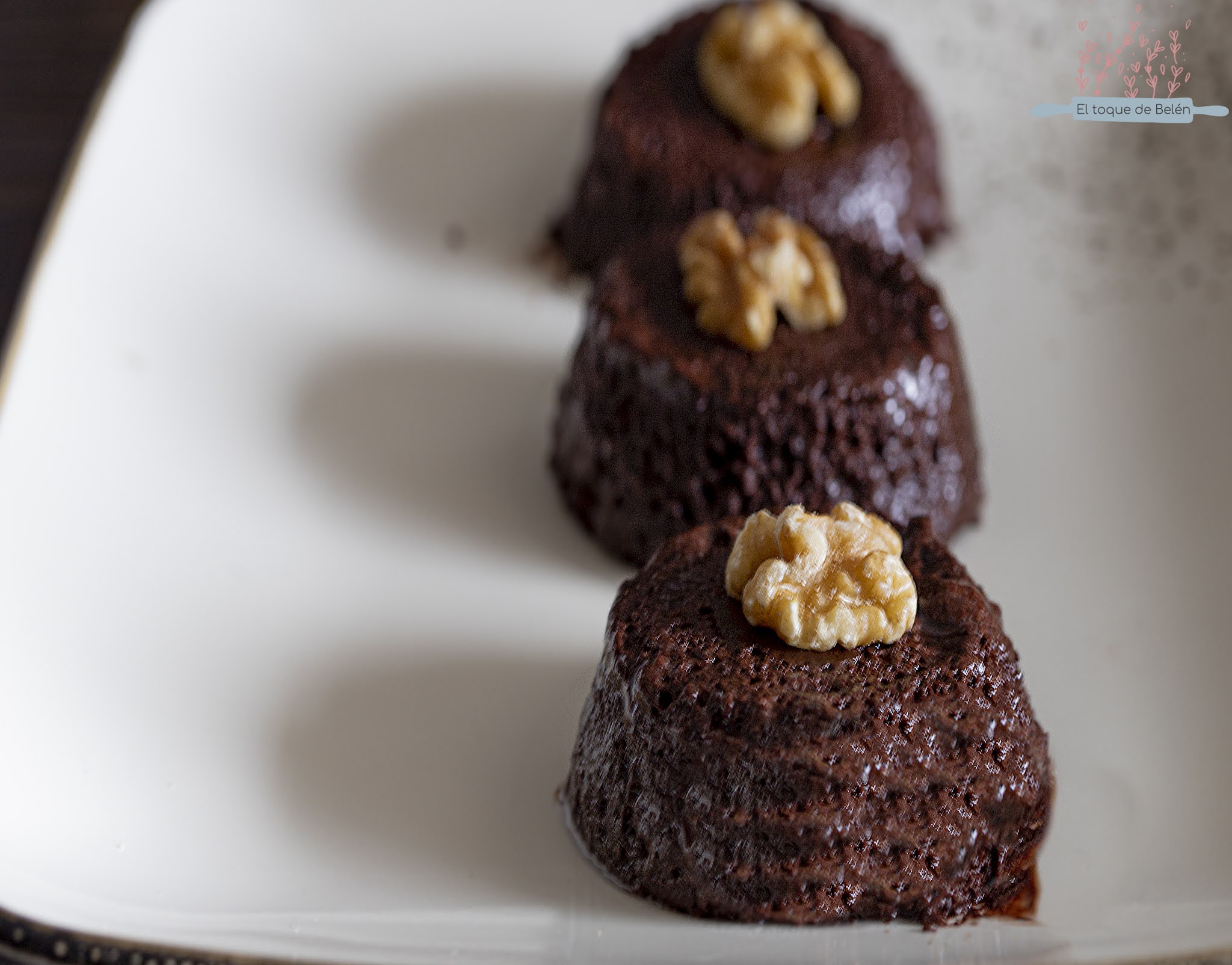 BROWNIE SIN GLUTEN, NI AZÚCAR, 2 MINUTOS AL MICROONDAS El toque de Belén