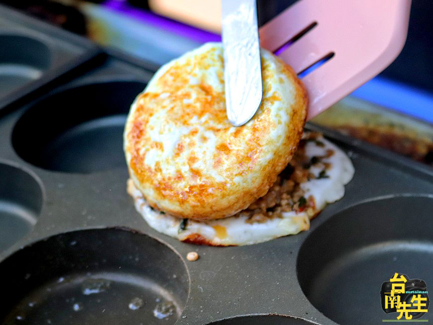台南蛋堡／限量供應晚來吃不到／獨家研發自製麵糊／當天備料自製內餡／期間限定隱藏版口味／散步點心輕食下午茶