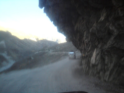 Huge overhead rocks at Joshimath-Badrinath highway