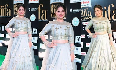 Beautiful Indian Model Gowri Munjal Stills In Green Dress At Film Awards Beautiful Indian Model Gowri Munjal Stills In Green Dress At Film Awards