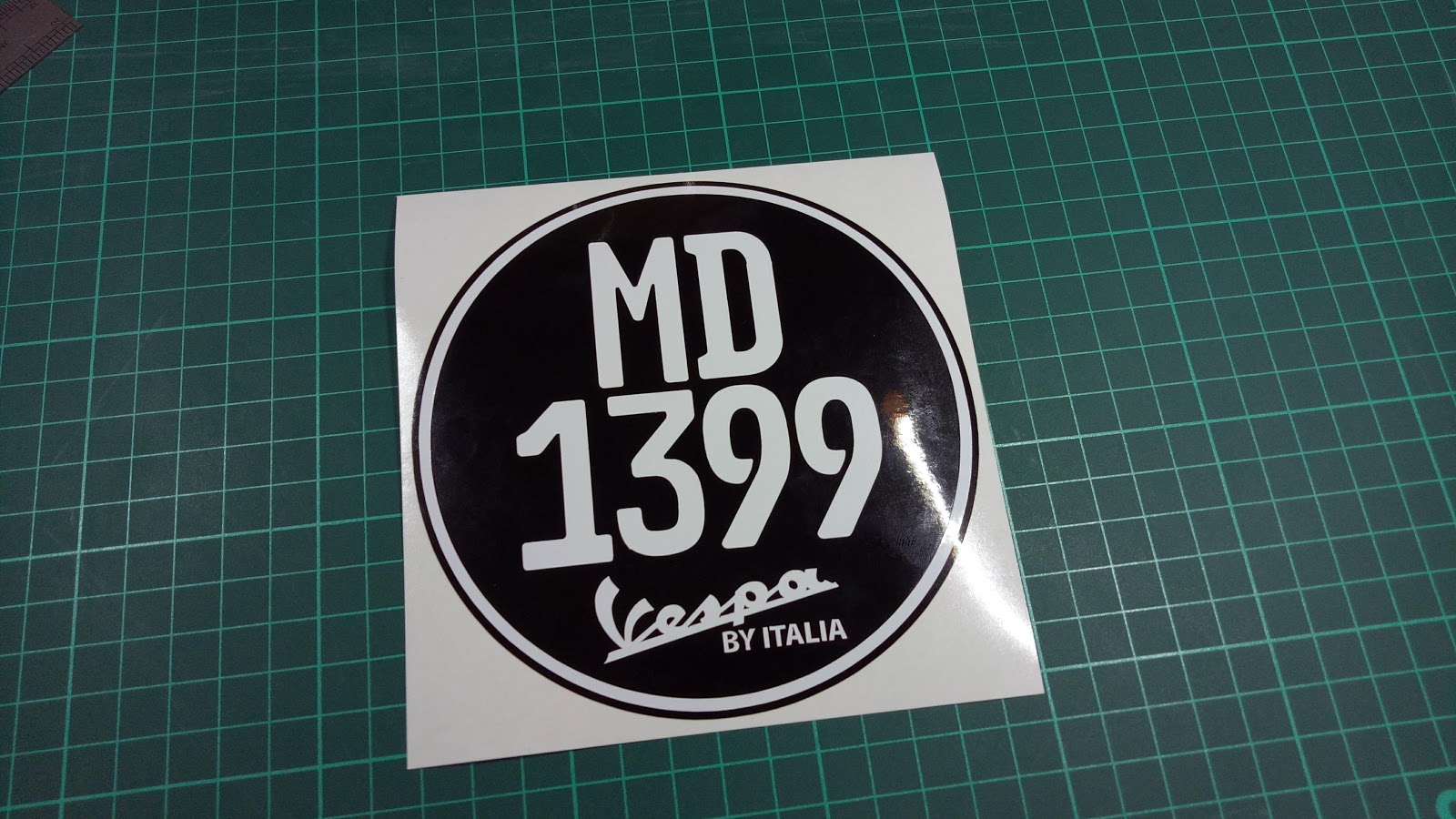 aditomi sticker collection: sticker bulat