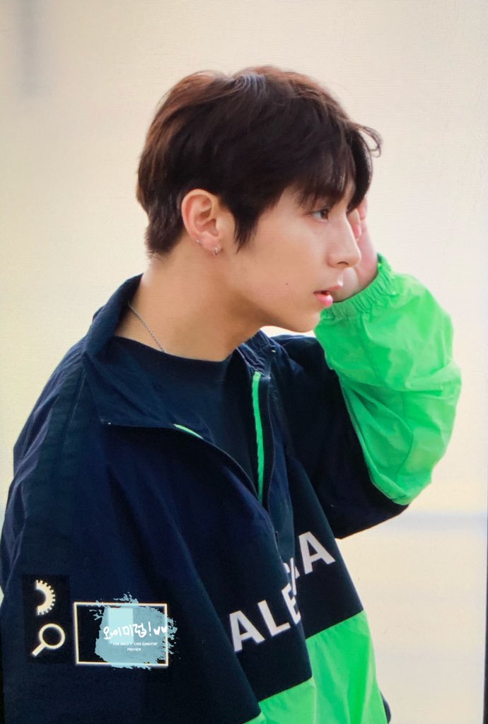 오늘자 남돌 케이콘 출국이미지.jpg | 인스티즈