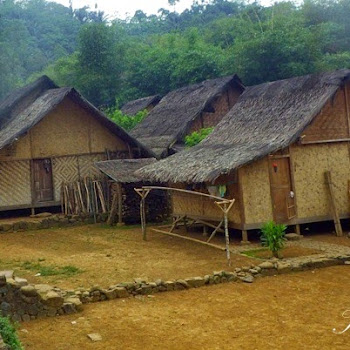 Bertandang Ke Baduy Jangan Lupa Beli Oleh-Oleh Madu Hutan