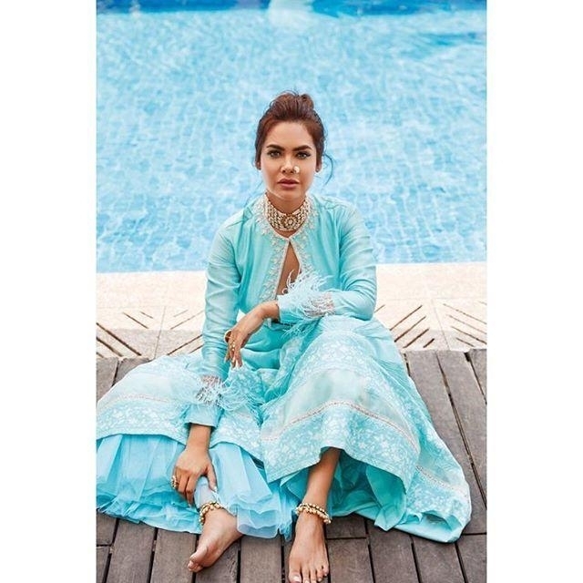 Bollywood Actress Eesha Gupta Photoshoot