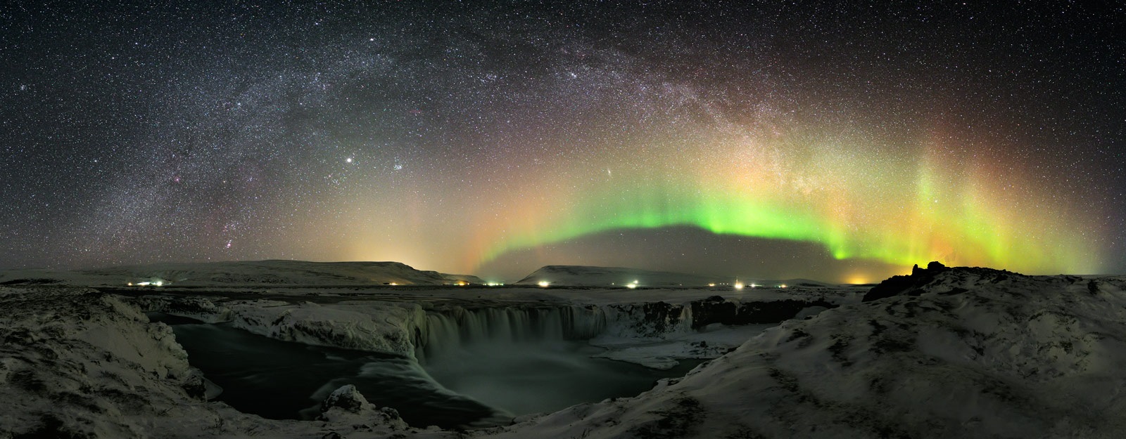 Aurora and the Milky Way Galaxy over Iceland Earth Blog