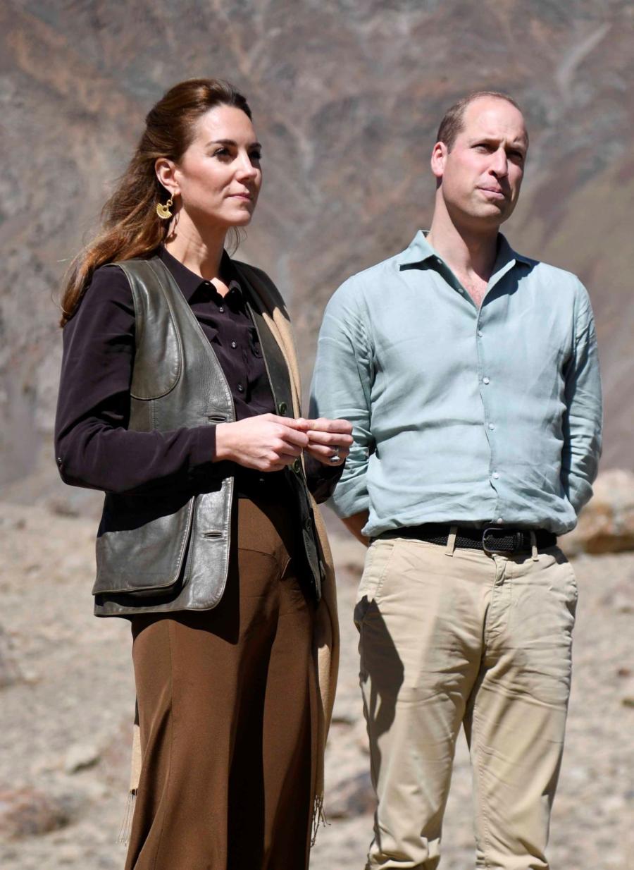 Kate Middleton Visits the Chiatibo Glacier in Pakistan - Hollywood Stars