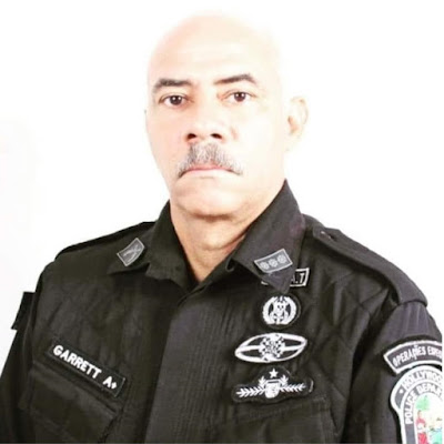 Amigos prestam homenagem ao Coronel Garrett durante cortejo – VEJA O VÍDEO