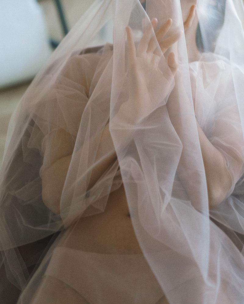 This Week | Things We Love Lately: Sheer Dresses, Net Bags, Linen Trenches & more