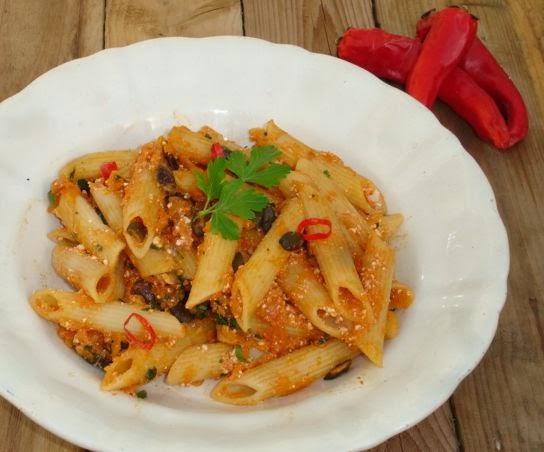 Kochbuch für Max und Moritz: Penne mit scharfer Kürbissauce