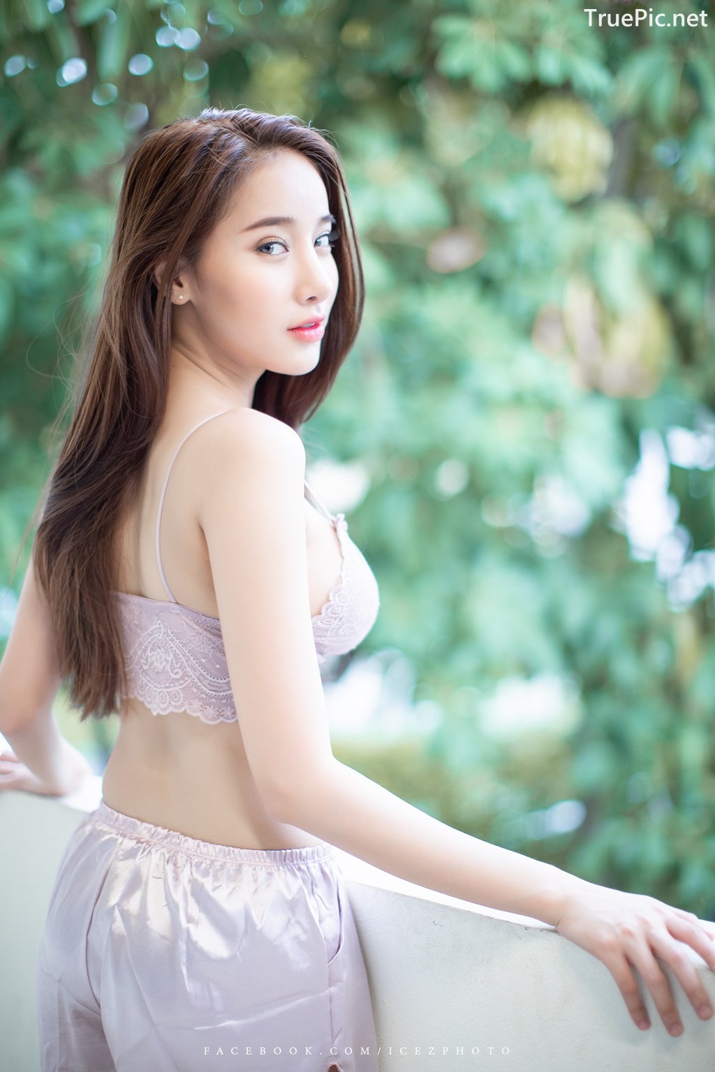 Image-Thailand-Hot-Model-Pichana-Yoosuk-Sexy-Purple-Bra-Shiny-Short-Pants-TruePic.net- Picture-3