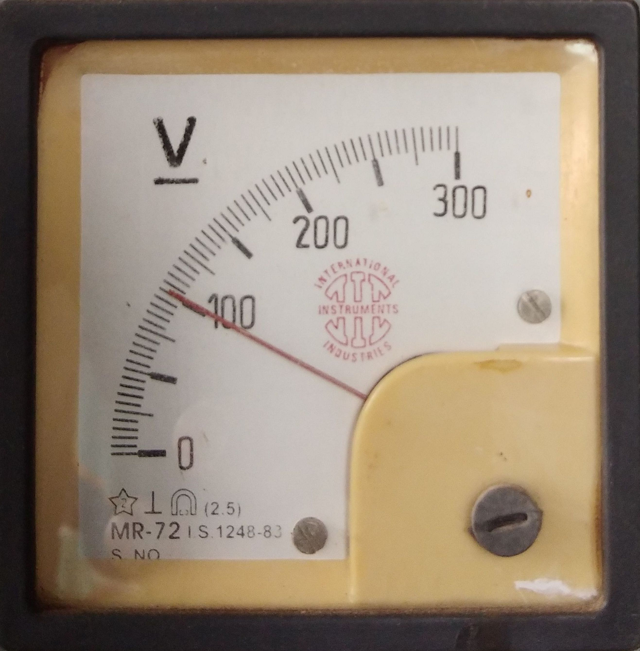 Electrical technology Brief definition and measurement of voltage