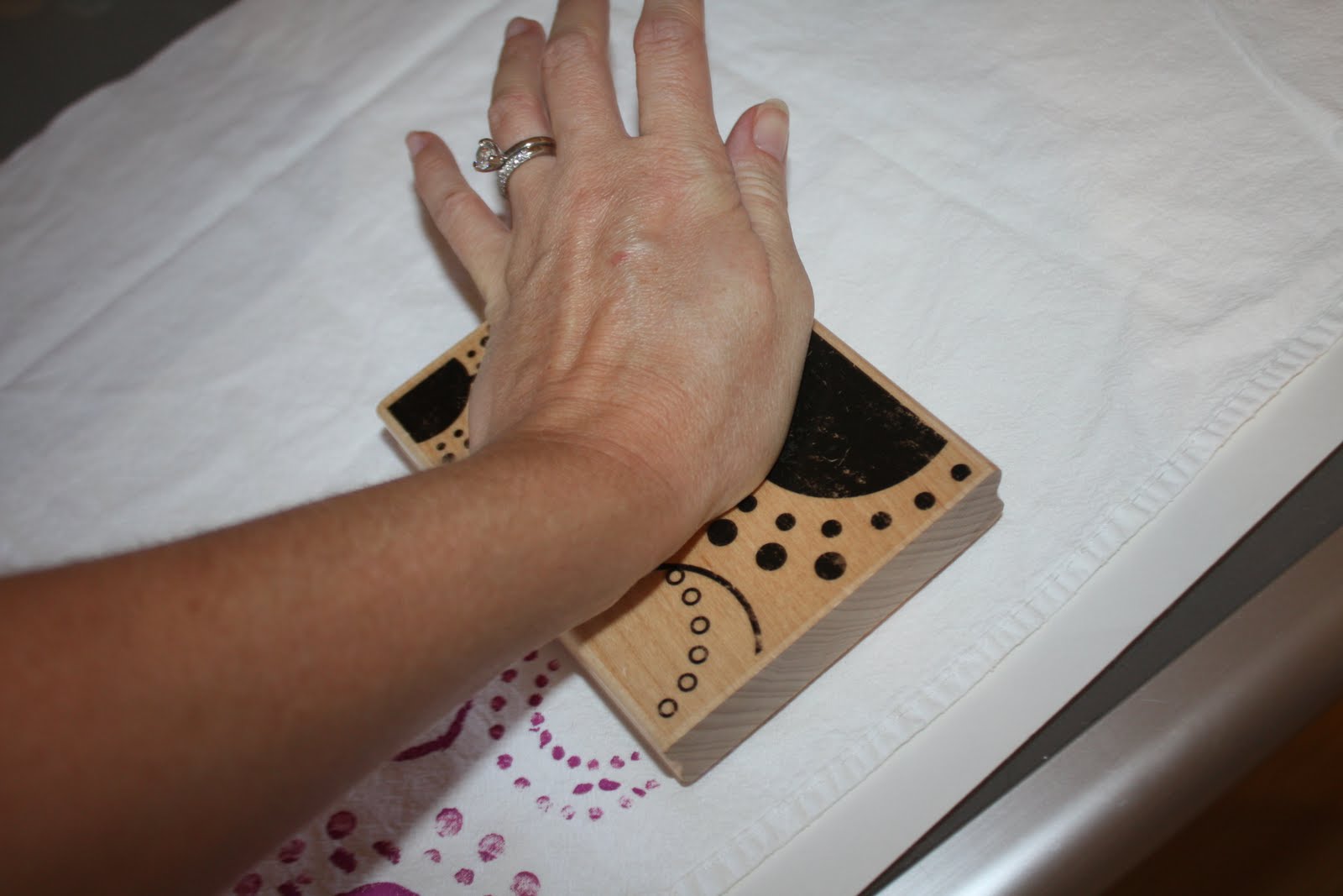 Sara vs. Sarah "Stamping" Fabric with Paint {DIY}