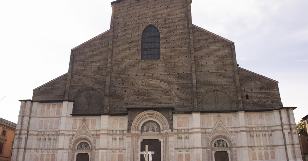 Travels in the 2nd half Visiting Bologna's churches on Easter Sunday